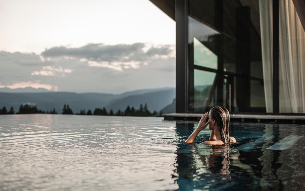 Aeon Hotel - Adults Only Bed & Breakfast Soprabolzano Bagian luar foto