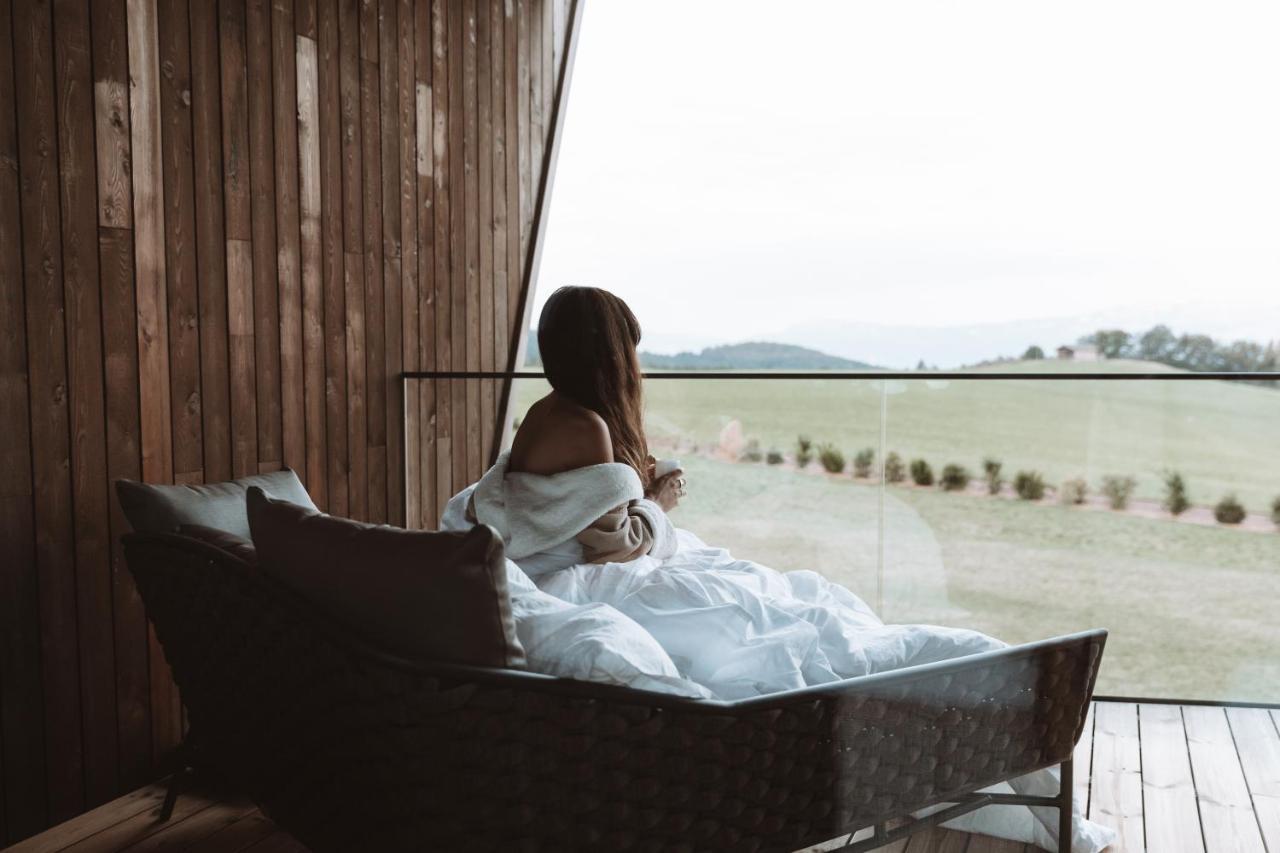 Aeon Hotel - Adults Only Bed & Breakfast Soprabolzano Bagian luar foto