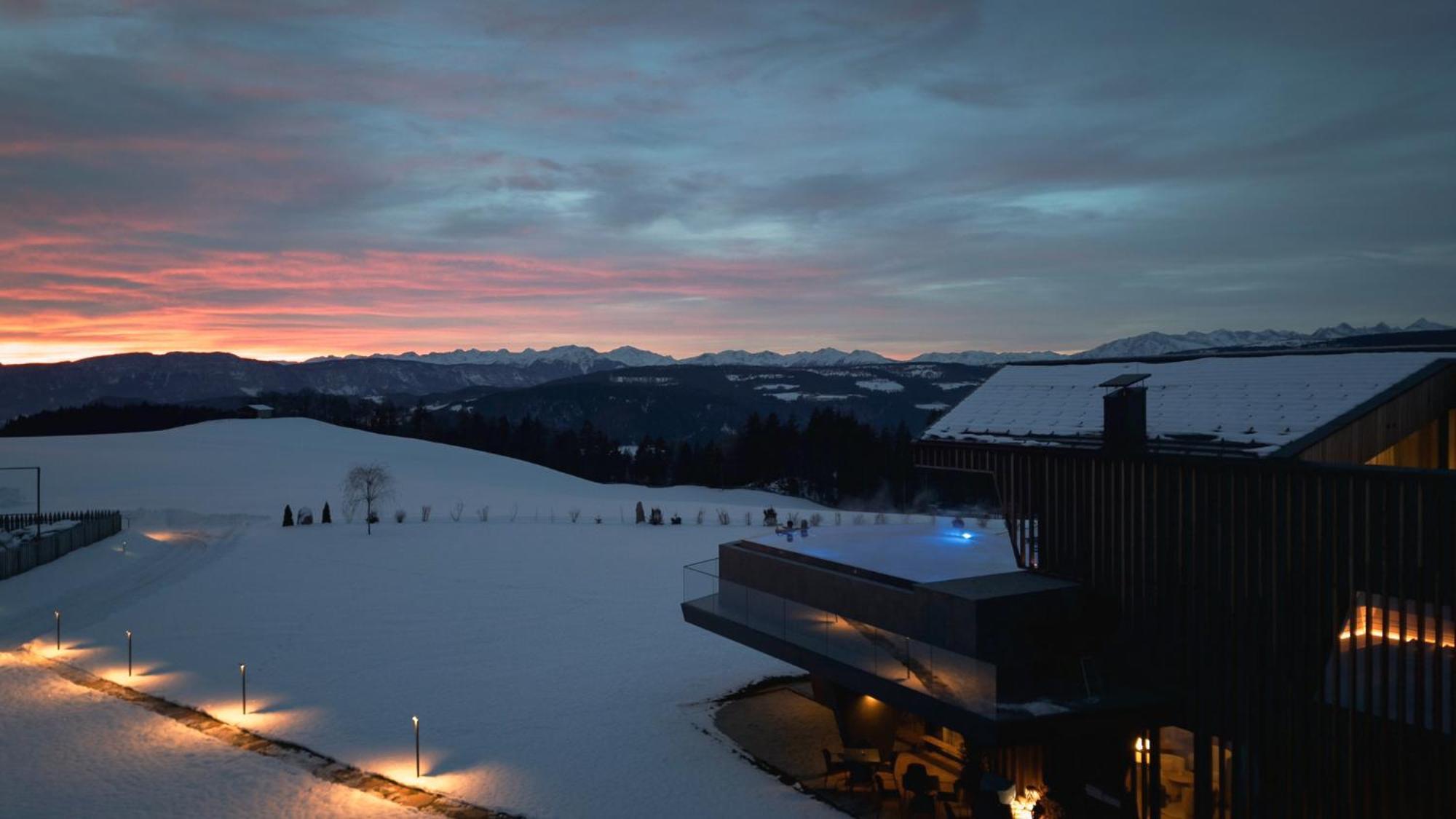 Aeon Hotel - Adults Only Bed & Breakfast Soprabolzano Bagian luar foto